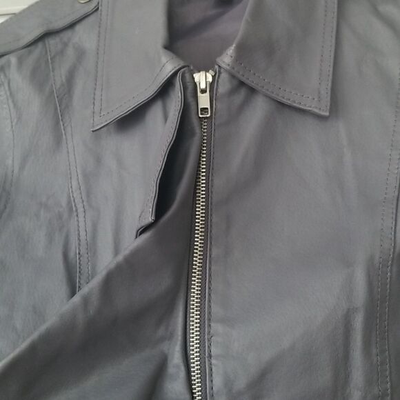 Genuine Leather Motorcycle Jacket, size 6 - Picture 6 of 11
